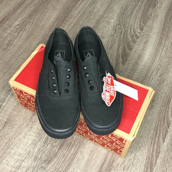 vans authentic gore studs